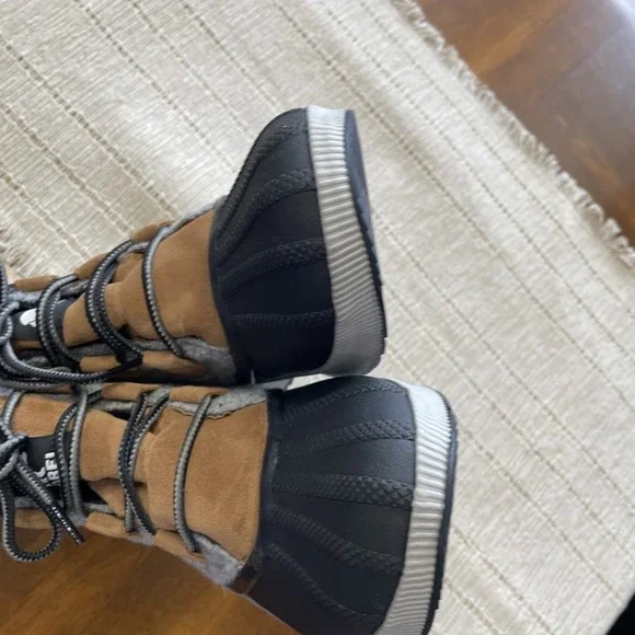 Sorrel Out N About 3 Classic Waterproof Women's Boot Size 9.5 - Picture 8 of 11